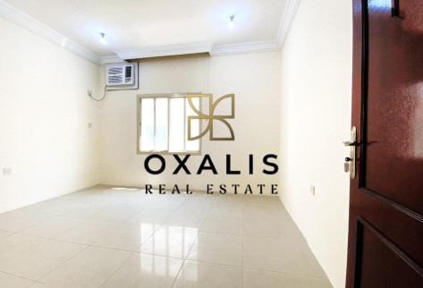 HUGE FRONT YARD | 5 BDR VILLA | READY TO MOVE IN
