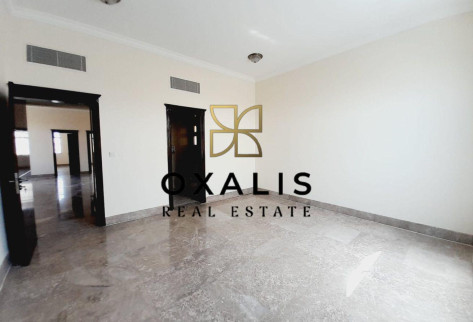 SPACIOUS AND UNFURNISHED 5 MASTER BEDROOMS VILLA.