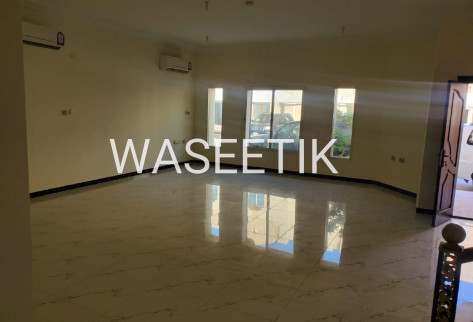 Spacious 5bhk Villa in Ain Khaled –Inside Compound