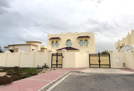SPACIOUS 5BR CORNER VILLA | WEST BAY-ONAIZA - Villa in Onaiza