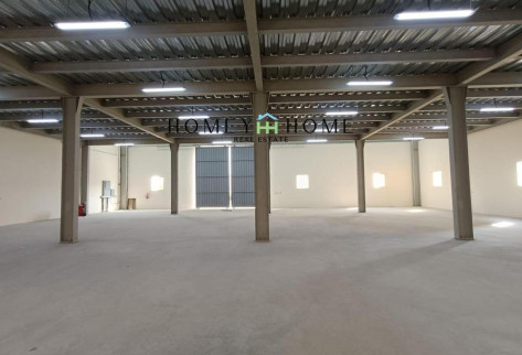 Store Two Story With 8 rooms In Berkit Al Awamer