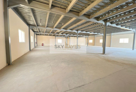 BRAND NEW 1040M2 STORE AVAILABLE BIRKAT AL AWAMER