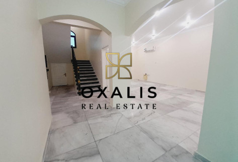 BRIGH AND SPACIOUS 5 BEDROOM VILLA | LIMITED OFFER