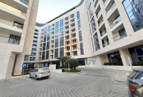 Luxurious Apartment with Balcony for Rent