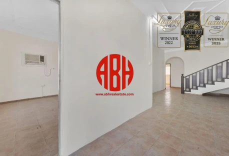 MODERN 5-BDR VILLA | GATED COMMUNITY | PRIME SPOT - Villa in Al Hadara Street