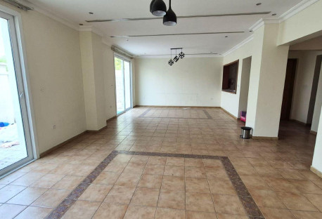 Semi-Furnished 3BDR Compound Villa In Al-Nasir. - Villa in Al Nasr Street