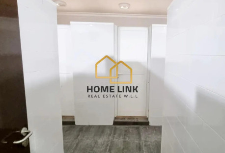Whole Building For Rent, 92 Rooms + Warehouse