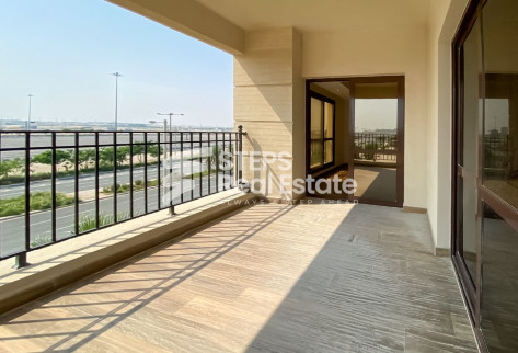 Modern 1BR Apartment with Open View & Big Balcony - apartment in Fox Hills South