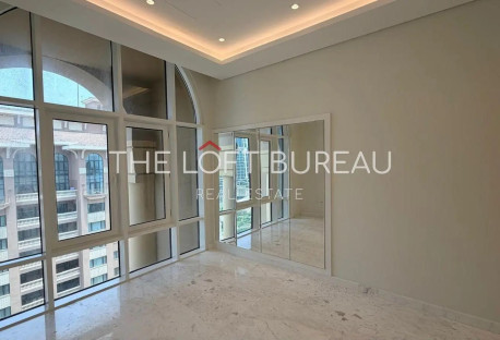 Fully Renovated Penthouse 4 BR plus Maid | Porto |
