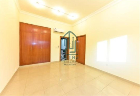 Vibrant Office Space for Rent in Al Sadd!