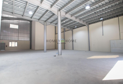 Warehouse with Labor Rooms for Rent in Wakra