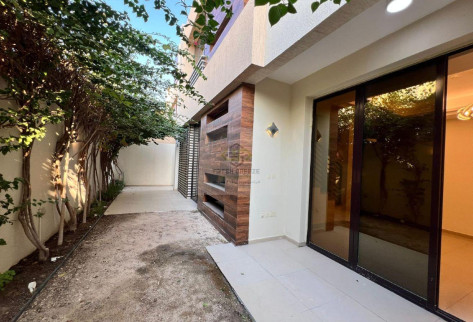 specific 5-bedroom villa in hilal good location