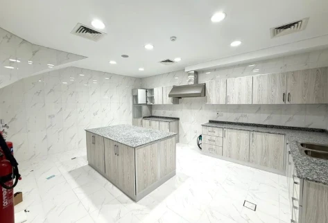 ULTRA-LUXURY CORNER 8BR VILLA WITH POOL & JACUZZI