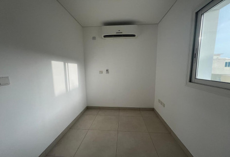 AMAZING COMPOUND VILLA /SPACIOUS/SEMI FURNISHED
