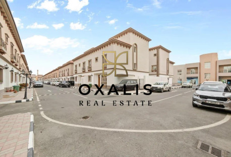 PRIME LOCATION | 5 BEDROOMS WITH MAIDS ROOM VILLA - Villa in Wholesale Market Street