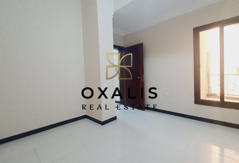 PRIME LOCATION | SPACIOUS 2 BEDROOMS + BALCONY