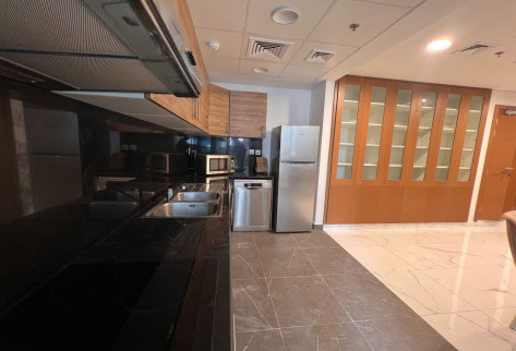 SPECTACULAR 1 BR APARTMENT IN CITY CENTER