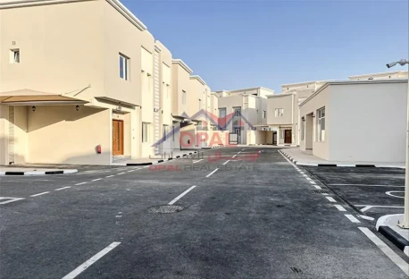 FOR RENT VILLA INSIDE COMPOUND IN AL MARKHIYA