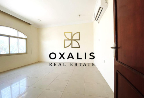 HUGE FRONT YARD | 5 BDR VILLA | READY TO MOVE IN