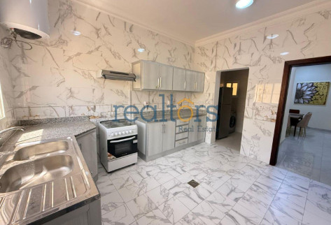 Modern Villa with Backyard | 6 Bedrooms | Sakhama