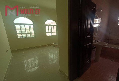 Spacious 5 BHK | Compound Villa | Modern Layout