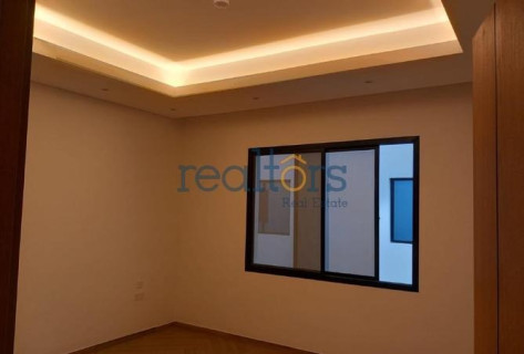 Luxury 5BR Compound Villa | Al Aziziyah