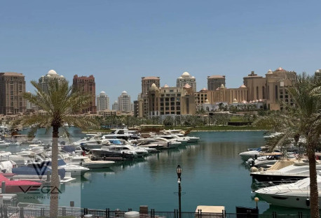 Luxury Triplex, 4BR + Maid, Pool, Lift