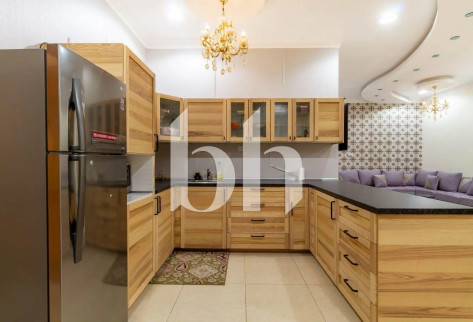 MODERN 6-BEDROOM VILLA WITH MAID’S ROOM FOR SALE