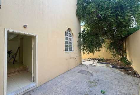 SPECIOUS 4BHK COMPOUND VILLA WITH BIG BALCONY.