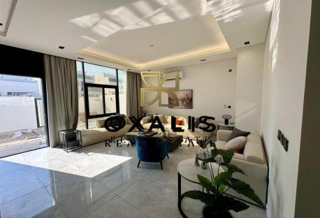 Elegant and amazing villa with 5 bhk + Maids room - Villa in Al Thumama