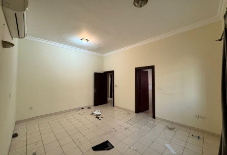 SEMI-FURNISHED VILLA| 03 BR + MAID| 01 MONTH FREE - Compound Villa in Bu Hamour Street