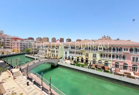 2 BR Apartment with Water View in The Pearl - Apartments in Murano