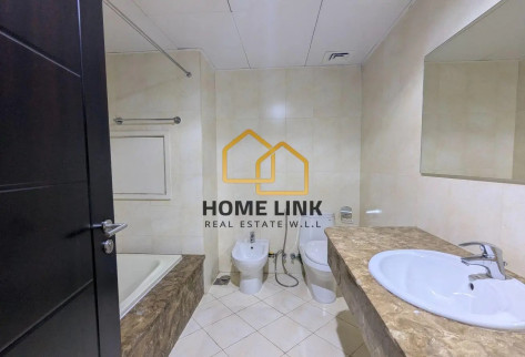 HIGH FLOOR | SPACIOUS 1 BEDROOM SF APARTMENT