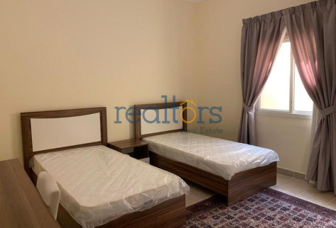 Grab Deal 4BHK Villa Compound SF/FF, W&Wo Backyard