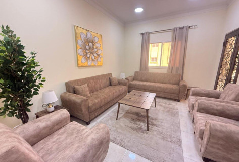 Modern Villa with Backyard | 6 Bedrooms | Sakhama