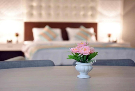 Luxury studio@ corniche+ free housekeeping