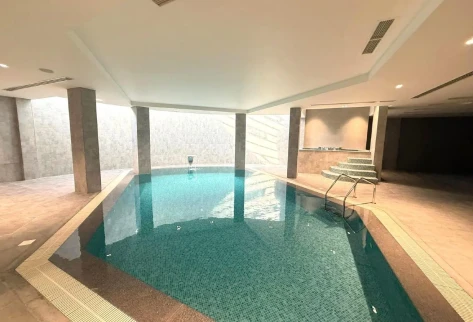 ULTRA-LUXURY CORNER 8BR VILLA WITH POOL & JACUZZI