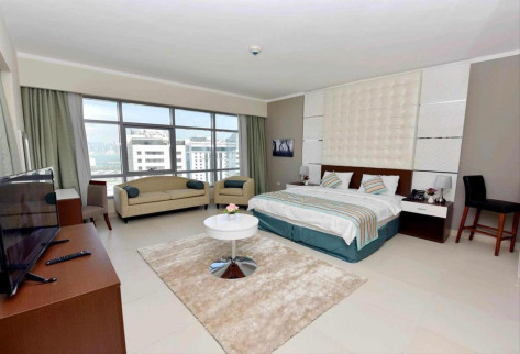Luxury studio@ corniche+ free housekeeping