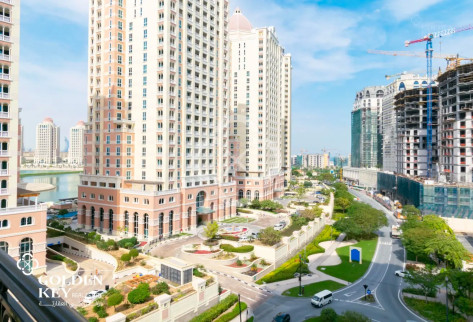 Semi-Furnished | Spacious 1BR | Floresta Garden