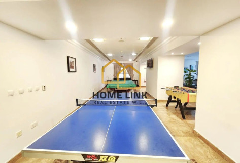 HIGH FLOOR | SPACIOUS 1 BEDROOM SF APARTMENT