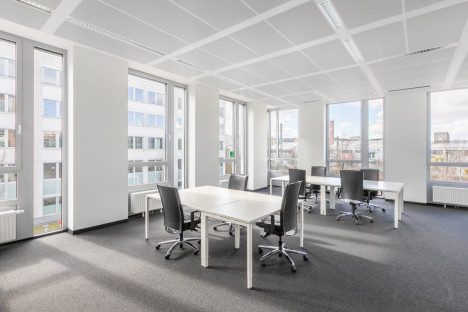 Book open office space for rent for businesses of all sizes in DOHA, Lusail Twin Towers