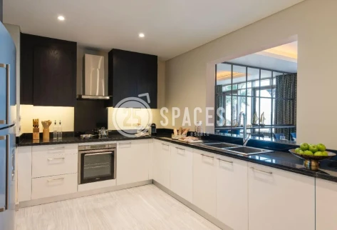 Luxurious Beach Front I 5 Bdm Villa I Bills Incl