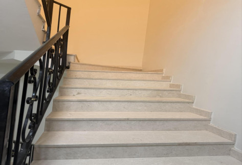 Nice Villa 5 bedrooms inside compound in alkhesa