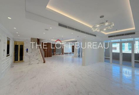 Fully Renovated Penthouse 4 BR plus Maid | Porto |