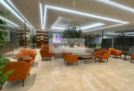 Luxury Business Center Near to Ramada Intersection - Office in Corniche Road