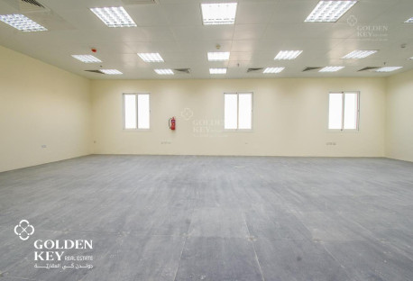 Partitioned Office | Fully Fitted | AL Muntazah - Office in Hiteen Street
