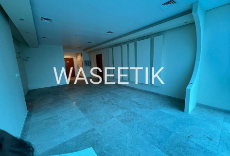 Nice Unfurnished 2bhk in Zig Zag Tower -Sea View