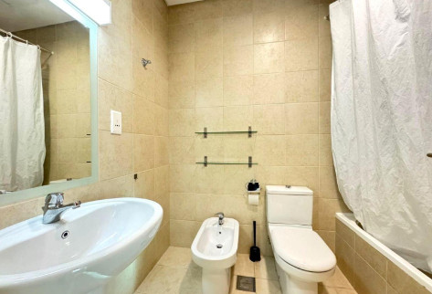ELEGANT FF 1BHK APT WITH GREAT LAYOUT and VIEW