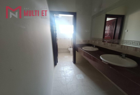 Spacious 5 BHK | Compound Villa | Modern Layout