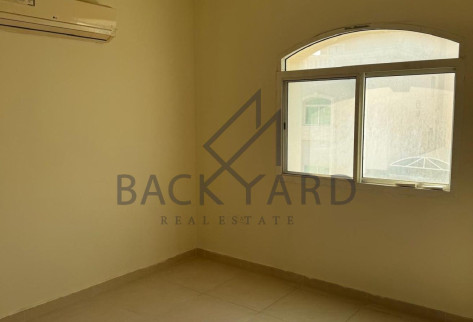 Specious 6 BHK Villa in Quiet Compounds for 9500
